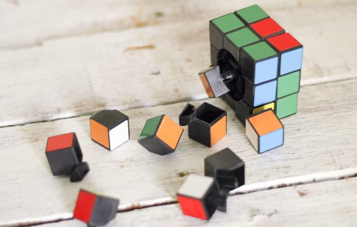 démonter univers rubiks cube