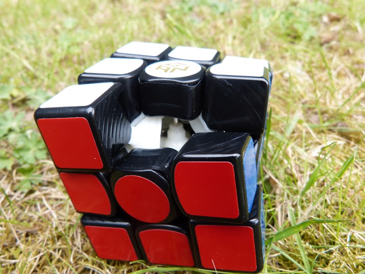 rubiks cube gans 356 interieur