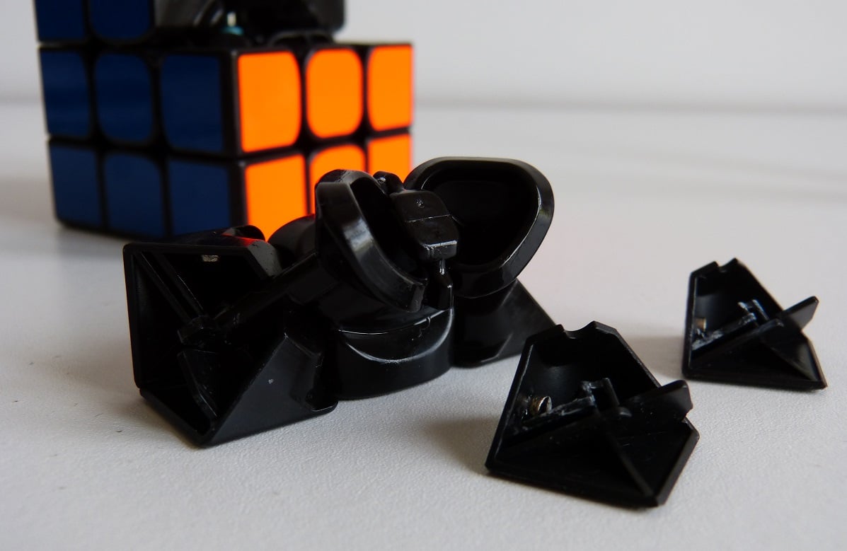 Magnetic cube